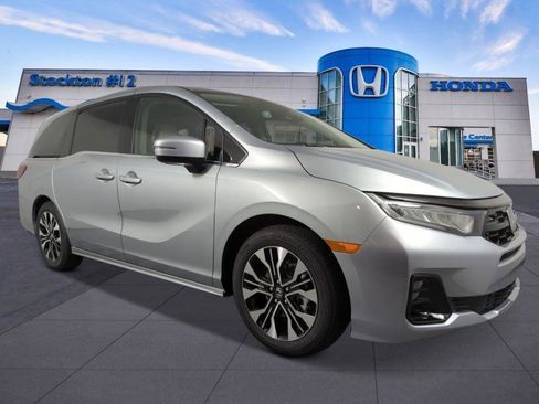 New 2026 Honda Odyssey Elite image 5