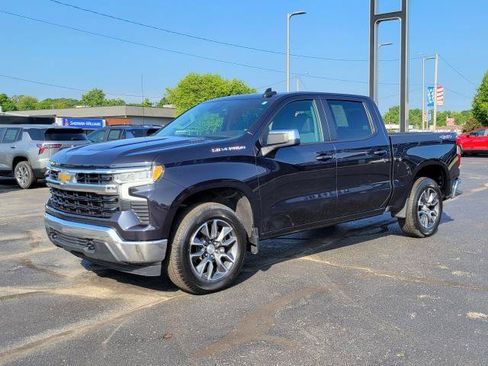Used 2024 Chevrolet Silverado 1500 LT AWD/4WD image 4