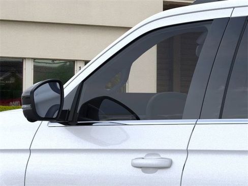 New 2025 Ford Expedition Active image 20