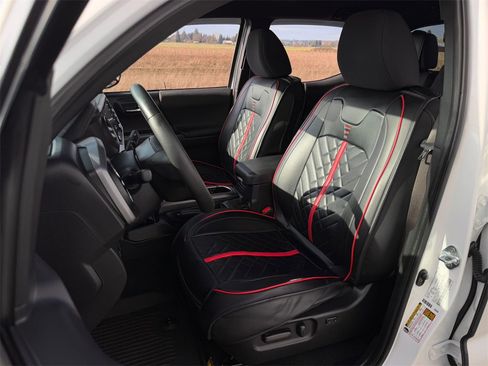 Certified 2023 Toyota Tacoma TRD Off-Road image 9