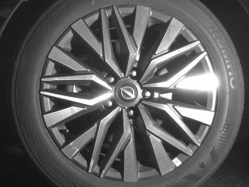 Used 2025 Nissan Altima 2.5 SV image 12