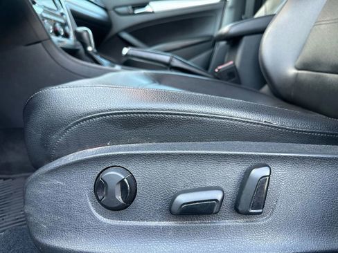 Used 2013 Volkswagen Passat 2.5 SE image 34