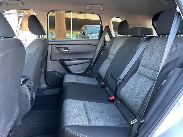 Used 2024 Nissan Rogue SV AWD/4WD image 26