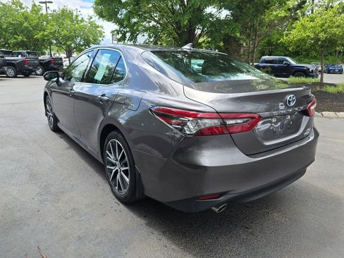 Used 2023 Toyota Camry XLE FWD image 5