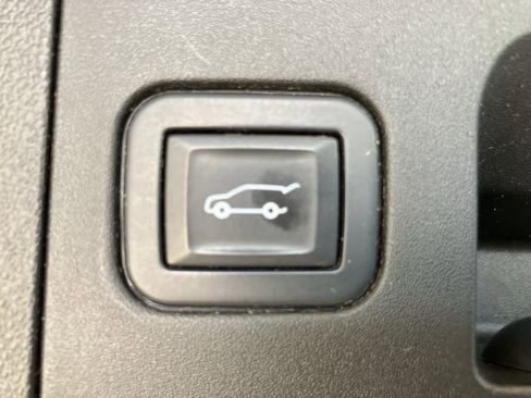 Used 2020 Cadillac XT4 Sport image 28