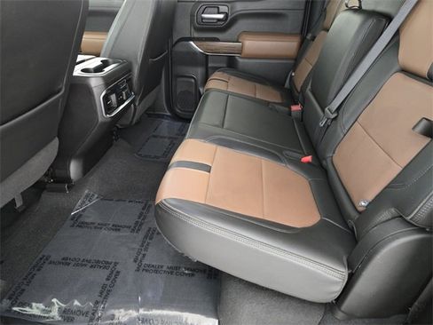 Used 2020 Chevrolet Silverado 1500 High Country w/ Technology Package image 5