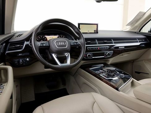 Used 2019 Audi Q7 3.0T Prestige w/ Prestige Package image 5