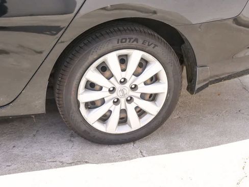 Used 2016 Nissan Sentra SV FWD image 6
