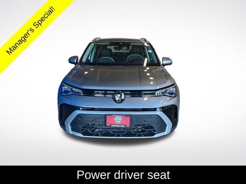 Used 2025 Volkswagen Taos SE AWD/4WD image 14