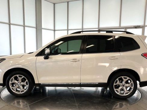Used 2017 Subaru Forester 2.5i Touring image 4