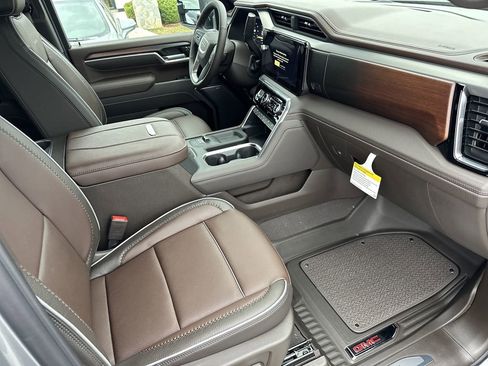 New 2026 GMC Sierra 2500 Denali w/ Denali Reserve Package image 39