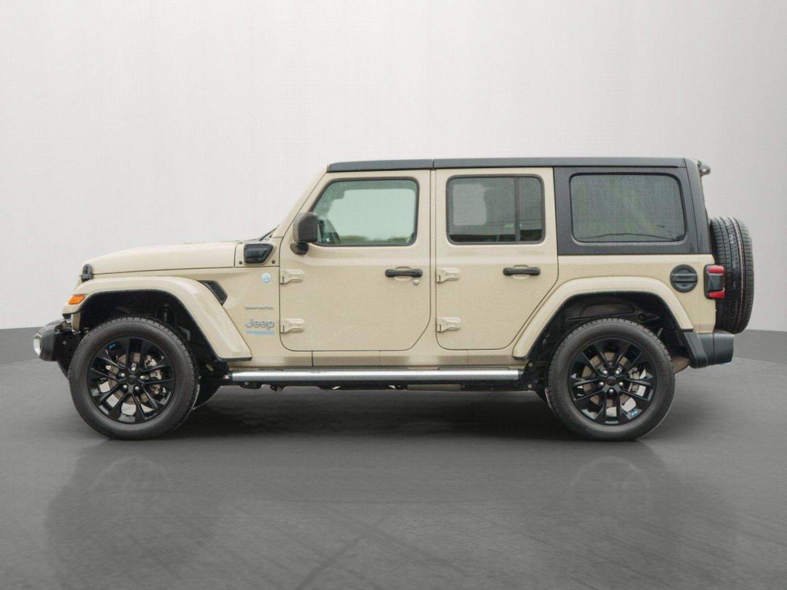 Used 2022 Jeep Wrangler Unlimited Sahara w/ Cold Weather Group AWD/4WD image 4