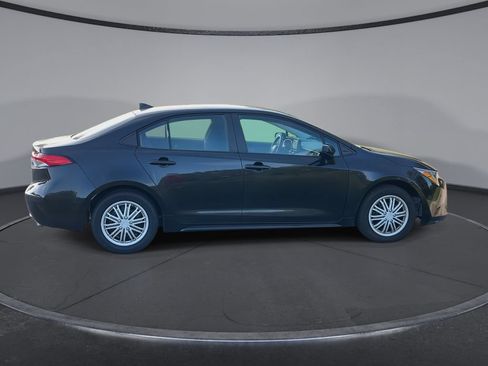 Used 2022 Toyota Corolla LE FWD image 9