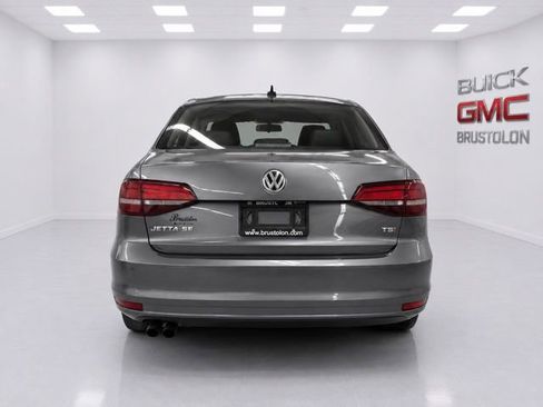 Used 2017 Volkswagen Jetta SE FWD image 10