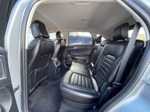 Used 2024 Ford Edge SEL image 10