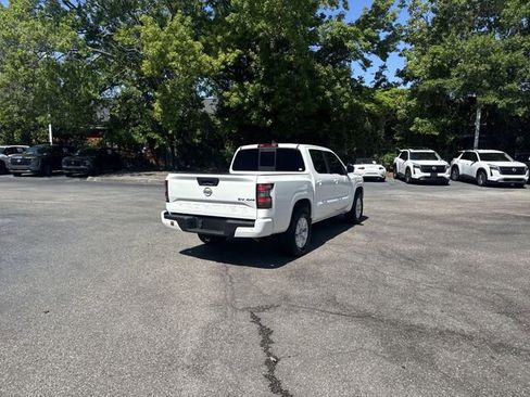 Used 2022 Nissan Frontier SV w/ SV Premium Package AWD/4WD image 5
