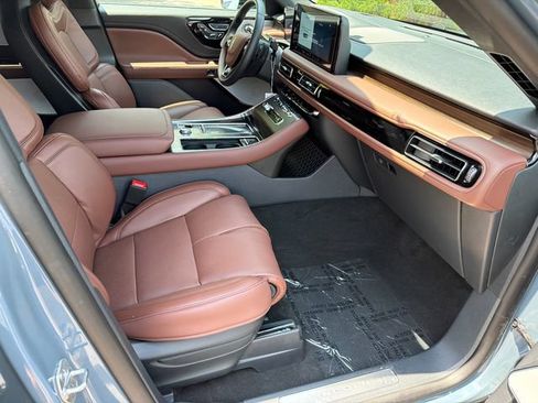 New 2026 Lincoln Aviator Reserve AWD/4WD image 13