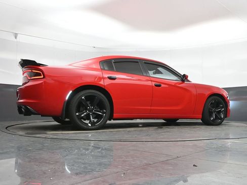 Used 2018 Dodge Charger R/T image 41
