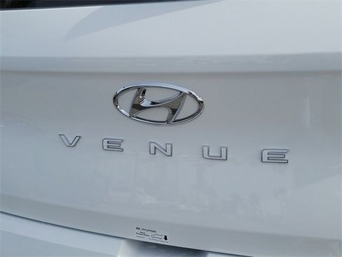 New 2026 Hyundai Venue SEL image 24