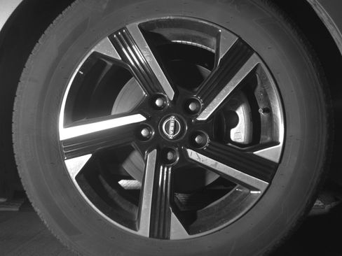 Used 2025 Nissan Sentra SV FWD image 13