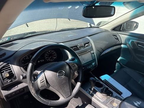 Used 2015 Nissan Altima 2.5 SL w/ Technology Package FWD image 8