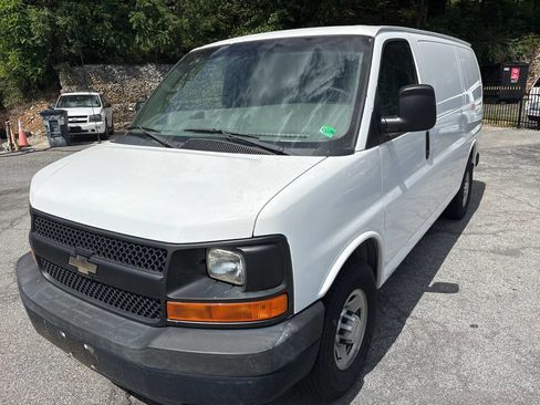 Used 2011 Chevrolet Express 3500 RWD image 1