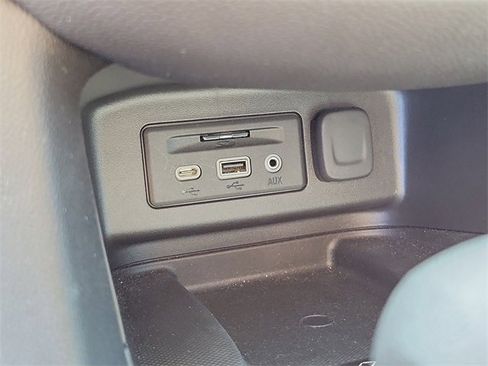 Certified 2024 Chevrolet Equinox Premier image 27