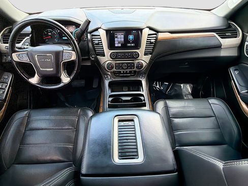 Used 2020 GMC Yukon XL Denali w/ Enhanced Security Package RWD image 15