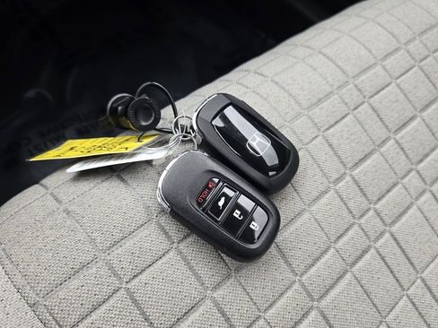 Used 2024 Honda HR-V LX image 18