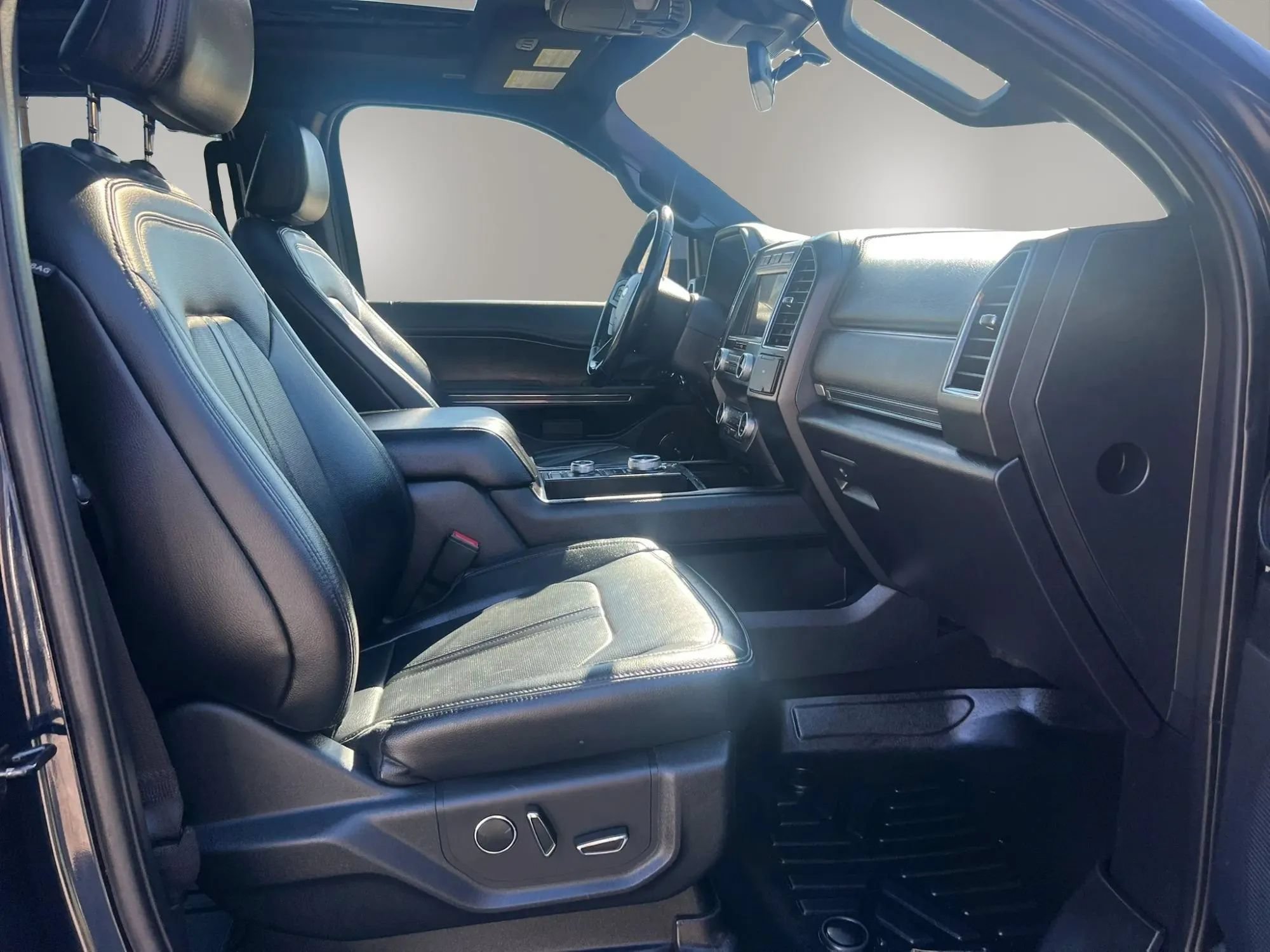 Used 2021 Ford Expedition Max Limited AWD/4WD image 34