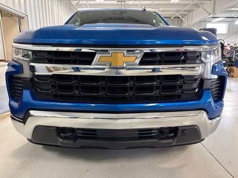 Used 2022 Chevrolet Silverado 1500 LT w/ Z71 Off-Road Package AWD/4WD image 39
