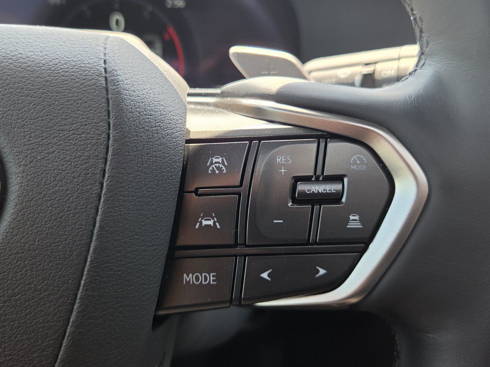 Certified 2025 Lexus GX 550 w/ Cold Area Package AWD/4WD image 32