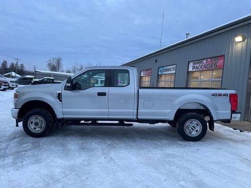 Used 2020 Ford F250 XL w/ Power Equipment Group image 4