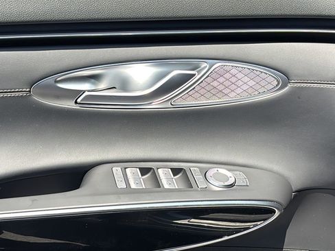 Certified 2026 Genesis GV70 2.5T AWD/4WD image 12