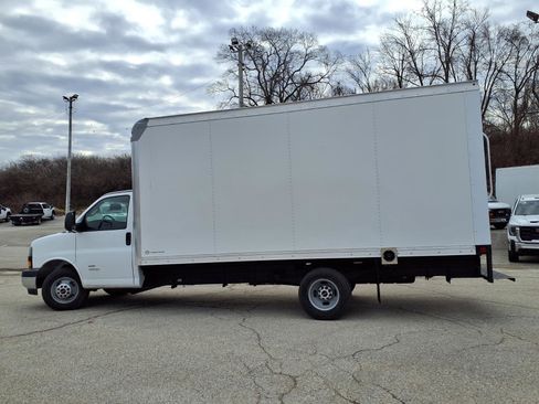 New 2026 GMC Savana 4500 w/ Power Convenience Package image 23