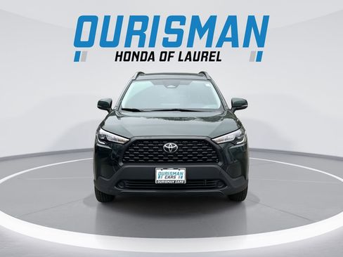 Used 2023 Toyota Corolla Cross LE w/ Moonroof Package AWD/4WD image 3