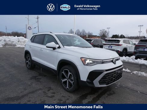 New 2026 Volkswagen Taos SEL image 1