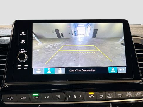 Used 2025 Honda Odyssey EX-L image 13