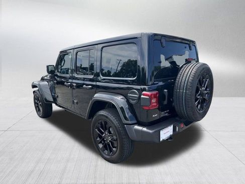 Certified 2025 Jeep Wrangler Unlimited Sahara w/ Safety Group AWD/4WD image 7