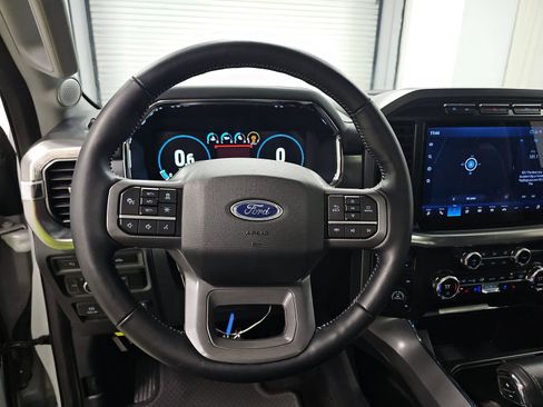 Used 2021 Ford F150 Lariat w/ Equipment Group 502A High image 11