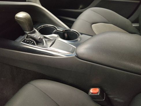 Used 2018 Toyota Camry LE FWD image 26
