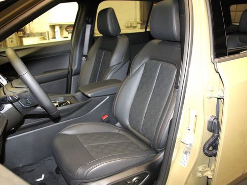 New 2026 Jeep Cherokee Overland w/ Advanced Pro Tech Group image 31