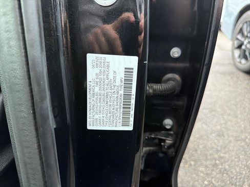 Used 2023 Honda Pilot Elite image 29