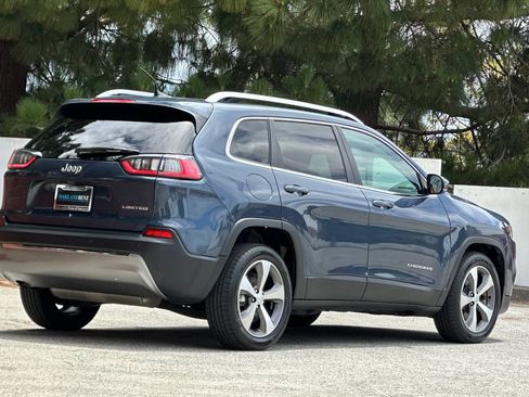 Used 2020 Jeep Cherokee Limited w/ Advanced Safety Group FWD image 4