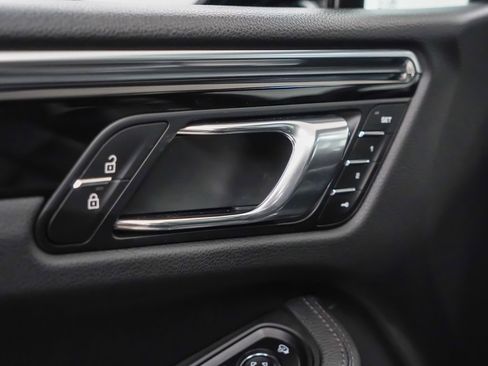 Used 2024 Porsche Macan S image 22