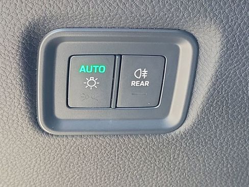 Used 2024 Porsche Cayenne Coupe AWD/4WD image 18