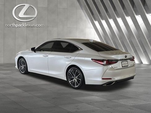Certified 2025 Lexus ES 350 w/ Premium Package FWD image 2