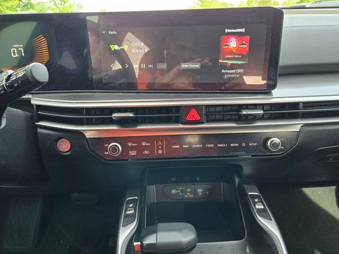 Used 2025 Kia Sorento S w/ Panoramic Sunroof Package FWD image 15