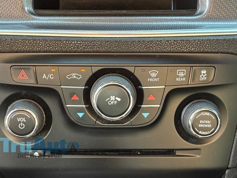Used 2014 Dodge Charger SE w/ Sport Appearance Group RWD image 32