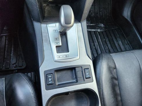 Used 2010 Subaru Outback 2.5i Limited image 29